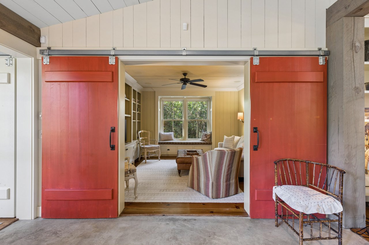 13 Barksdale Lane