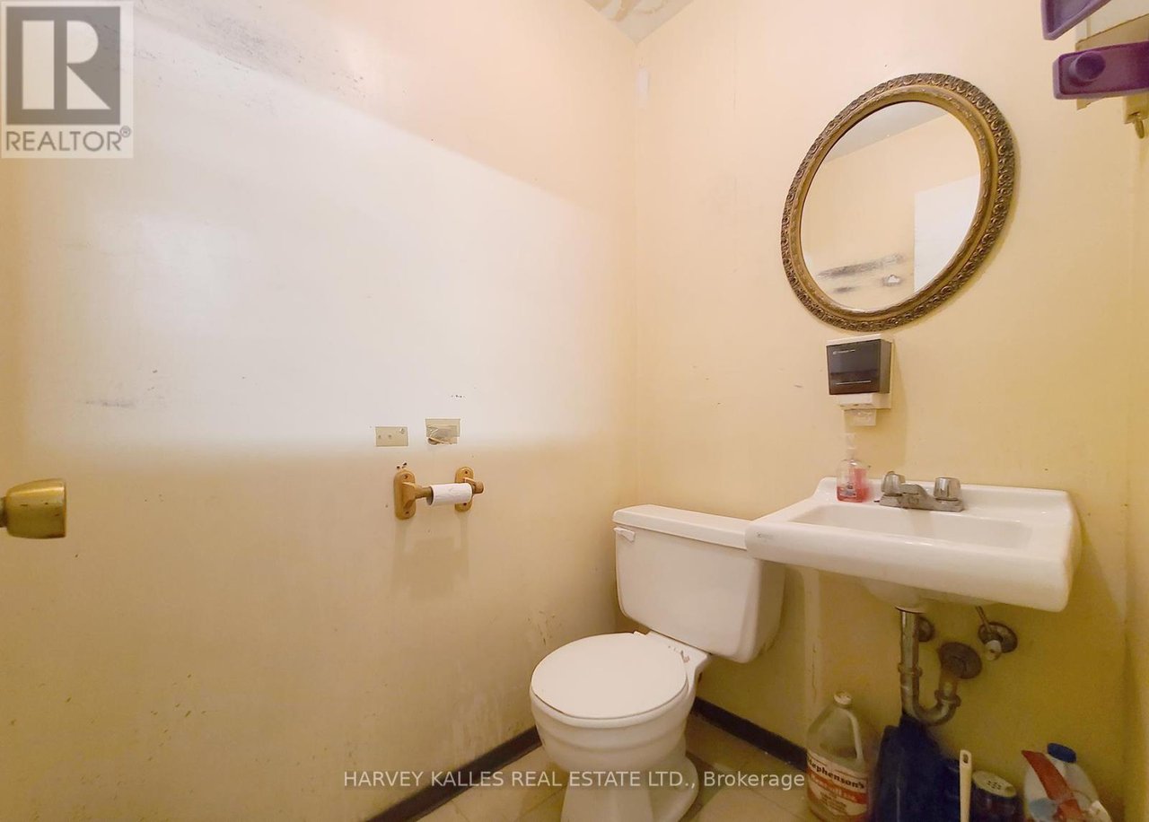 3829 LAKE SHORE BOULEVARD W