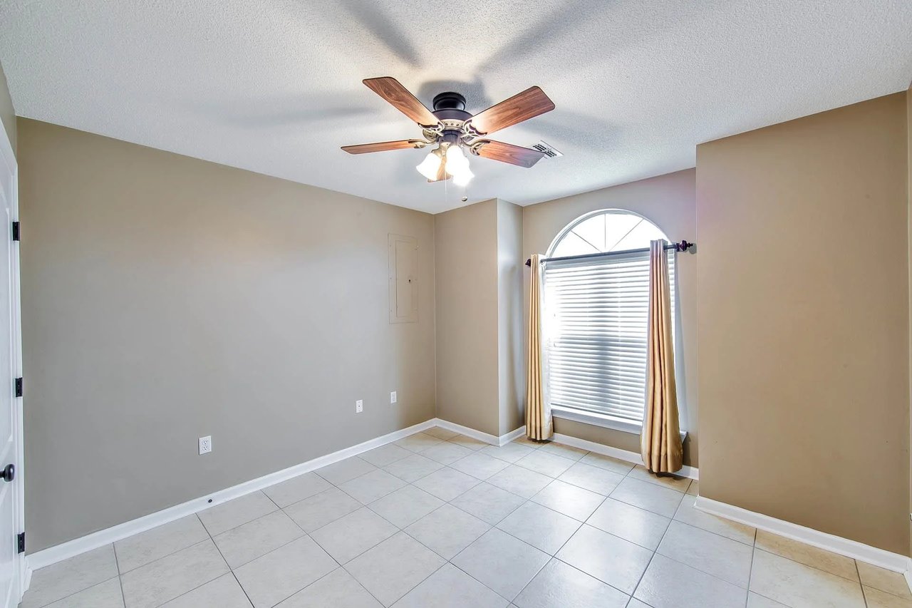 109 Saxony Dr