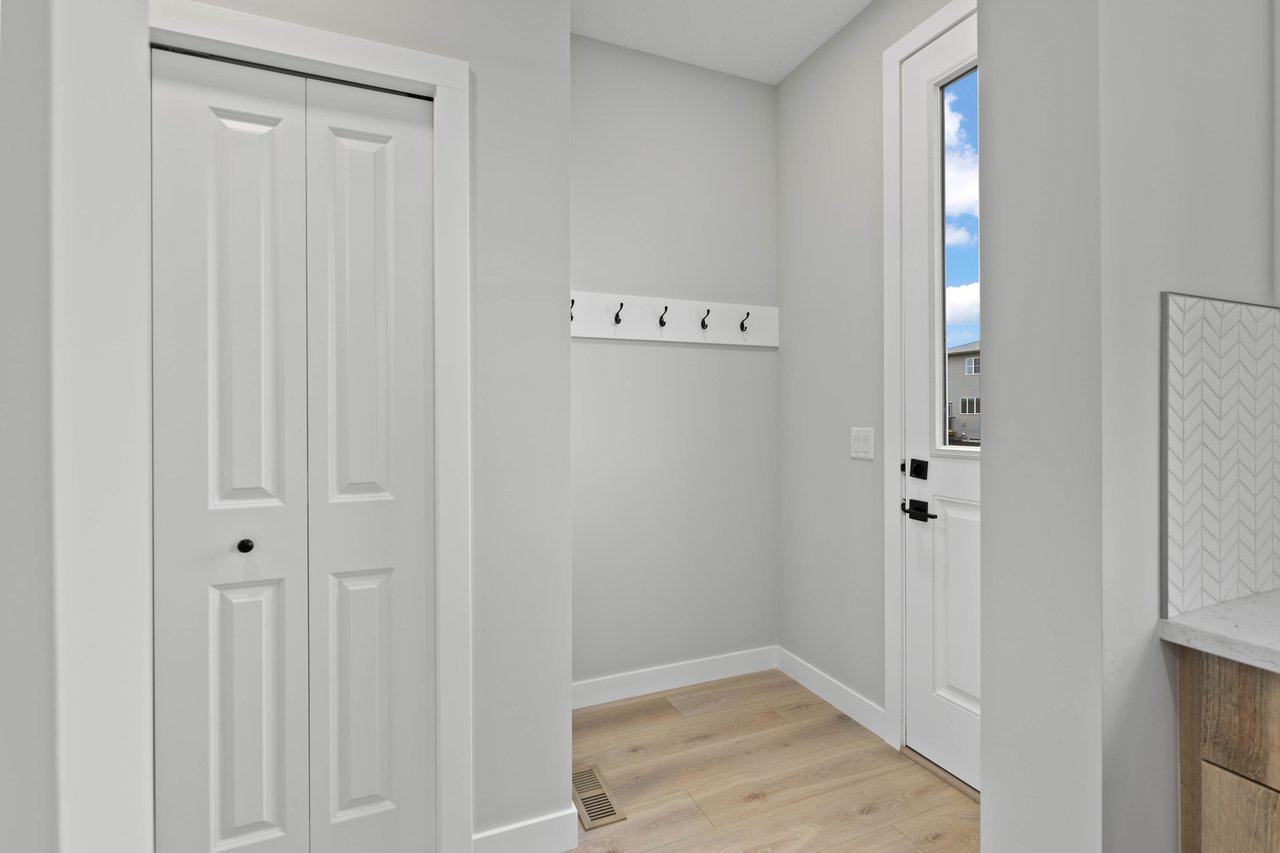 199 Belvedere Crescent SE