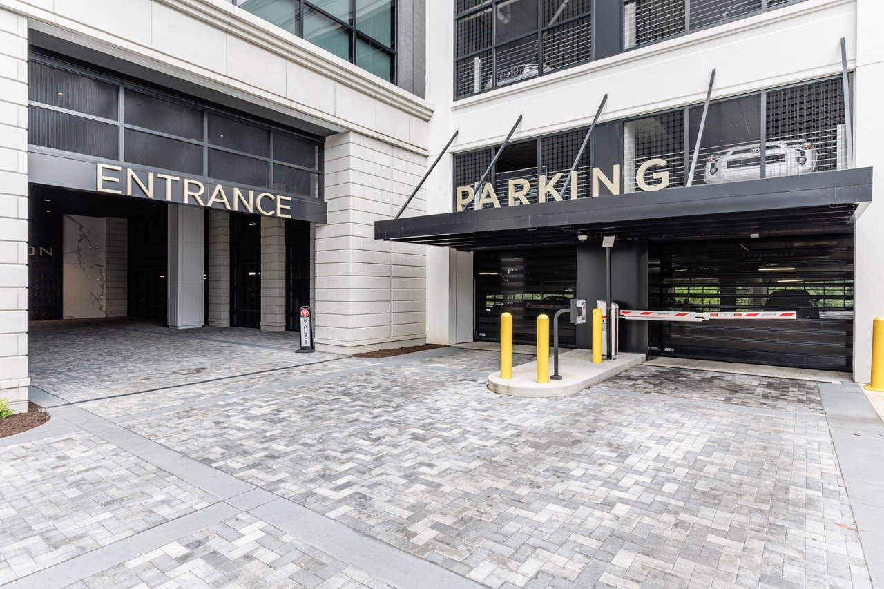2425 Peachtree Road Unit 1806