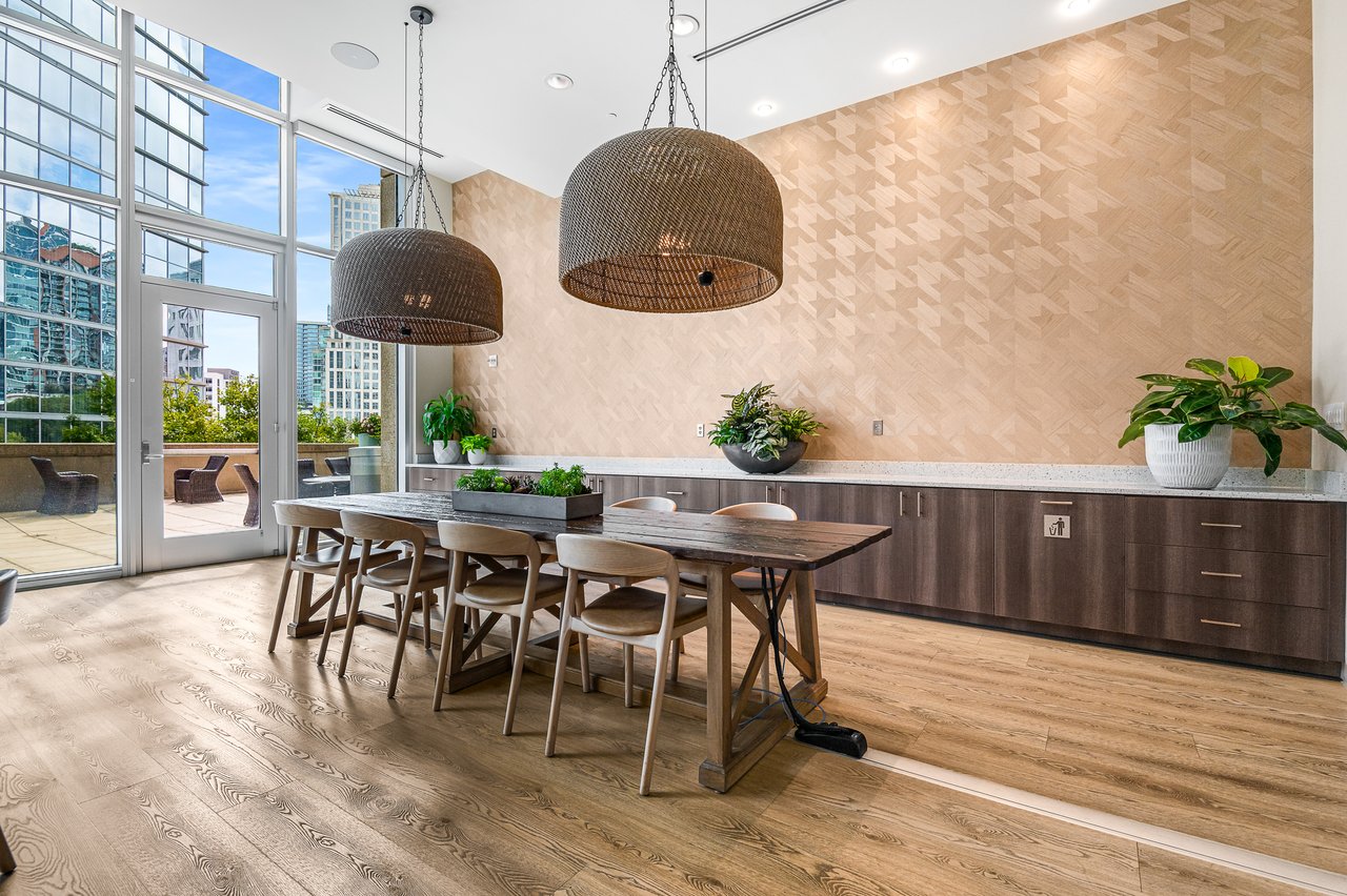 1080 Peachtree Street NE Unit 3215