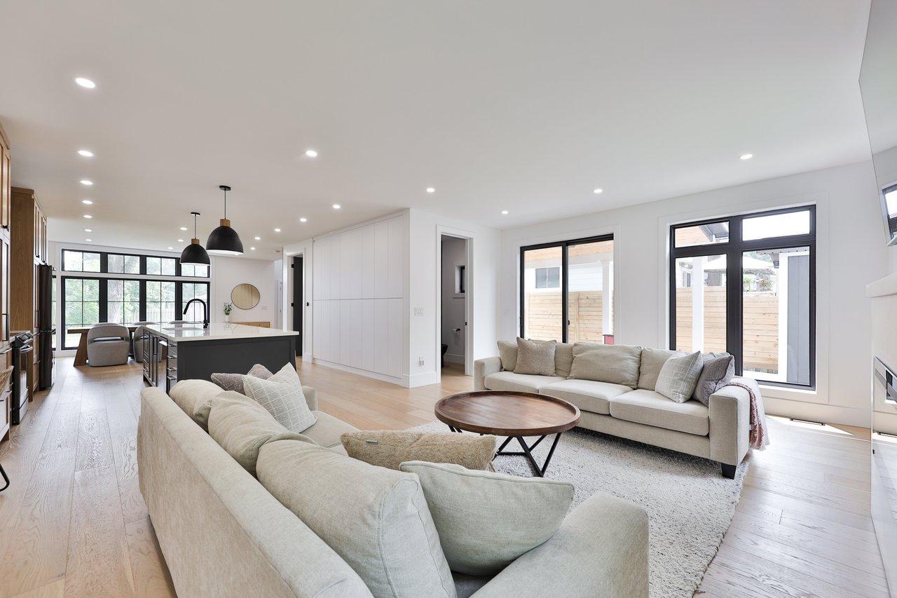 1506 Newlands Crescent, Burlington