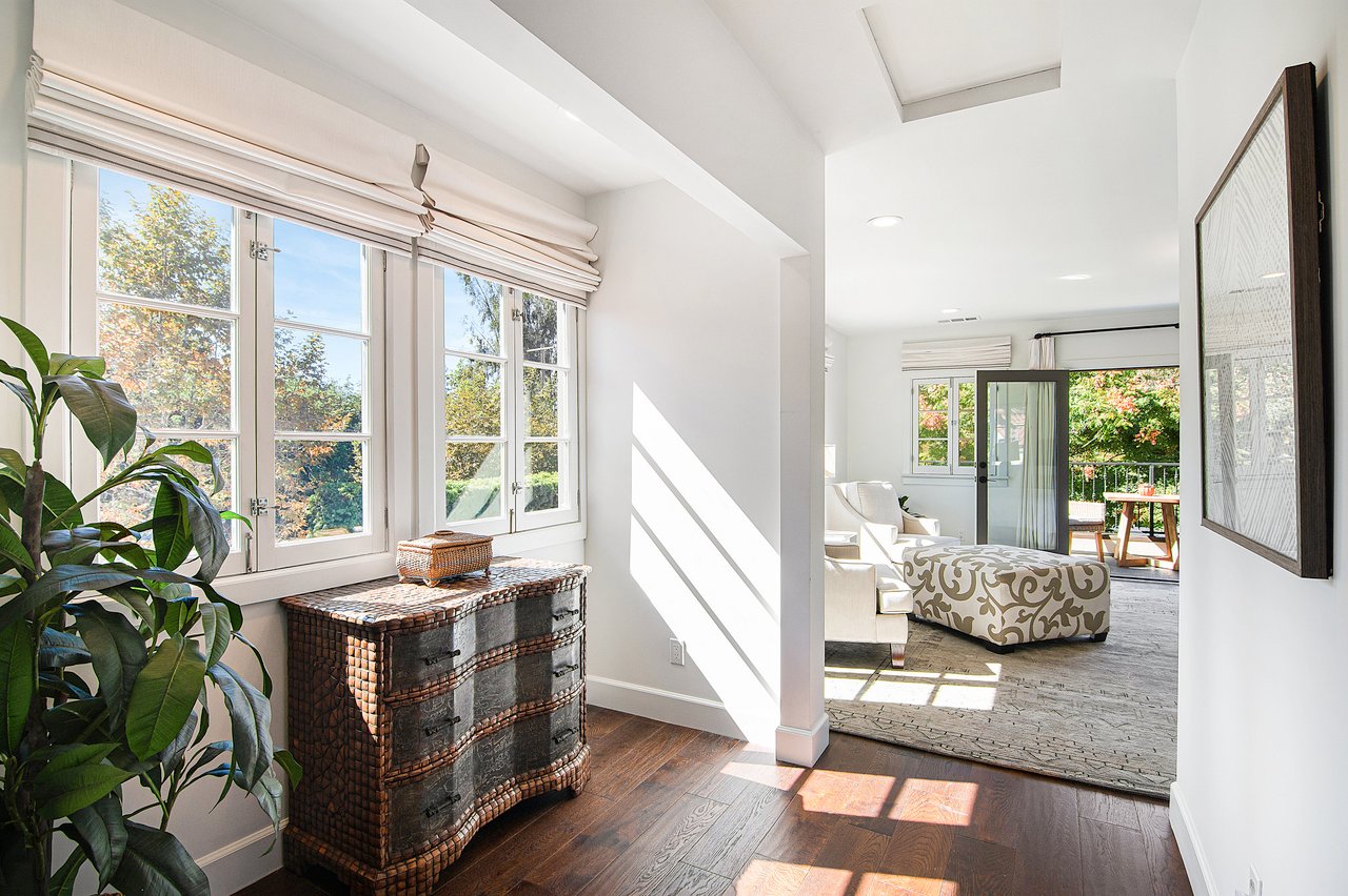 501 N Cahuenga Blvd.