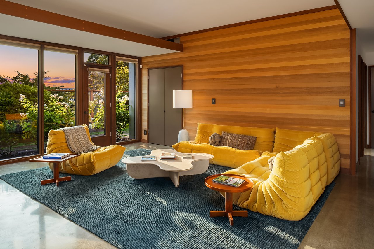 4343 W McLaren Street