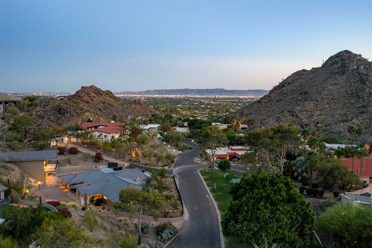 3500 E LINCOLN Drive 26