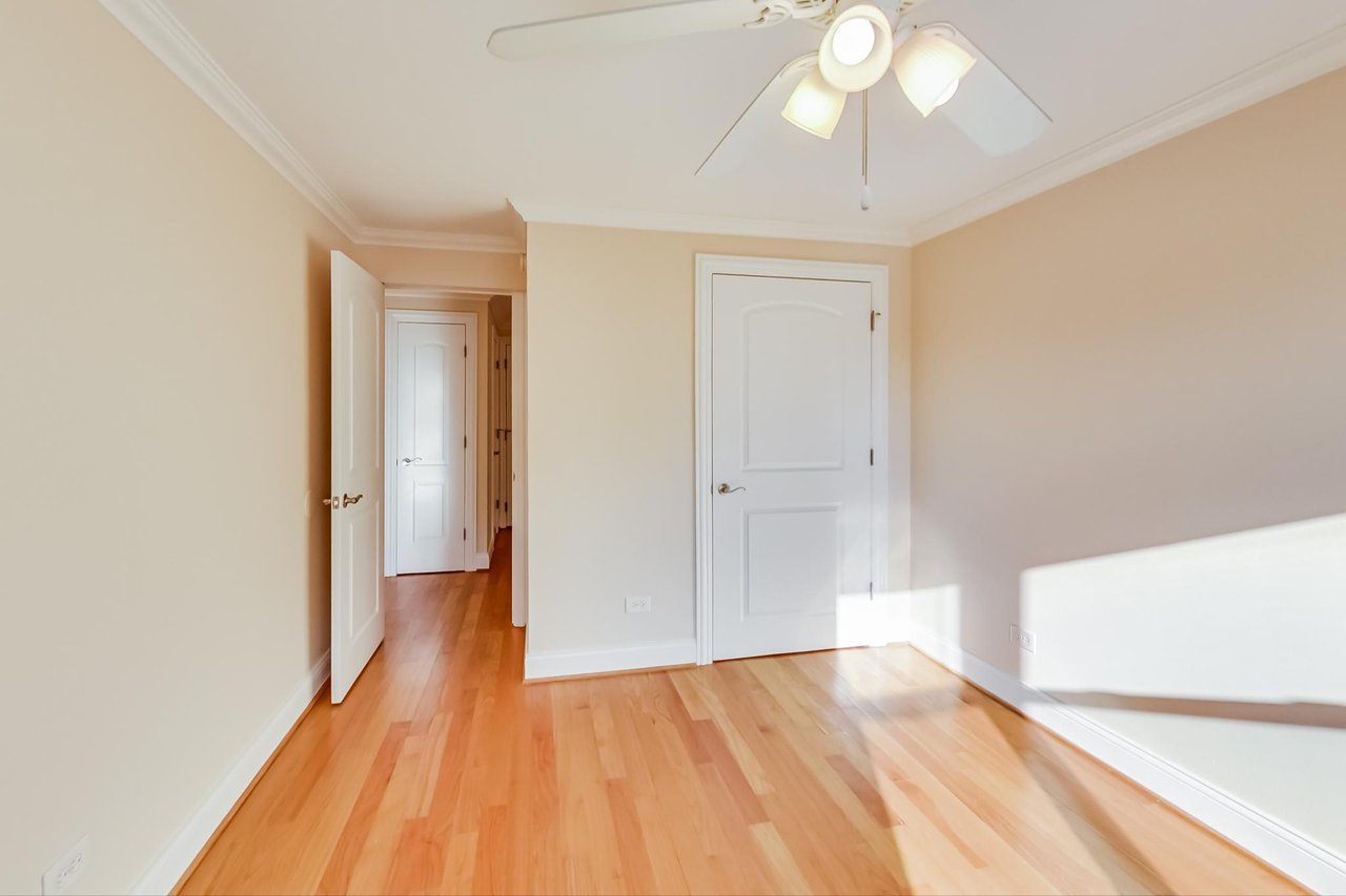 6333 N Milwaukee Ave Unit 1G