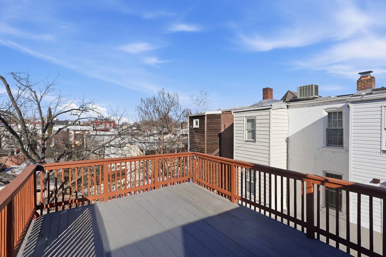 326 Independence Ave SE