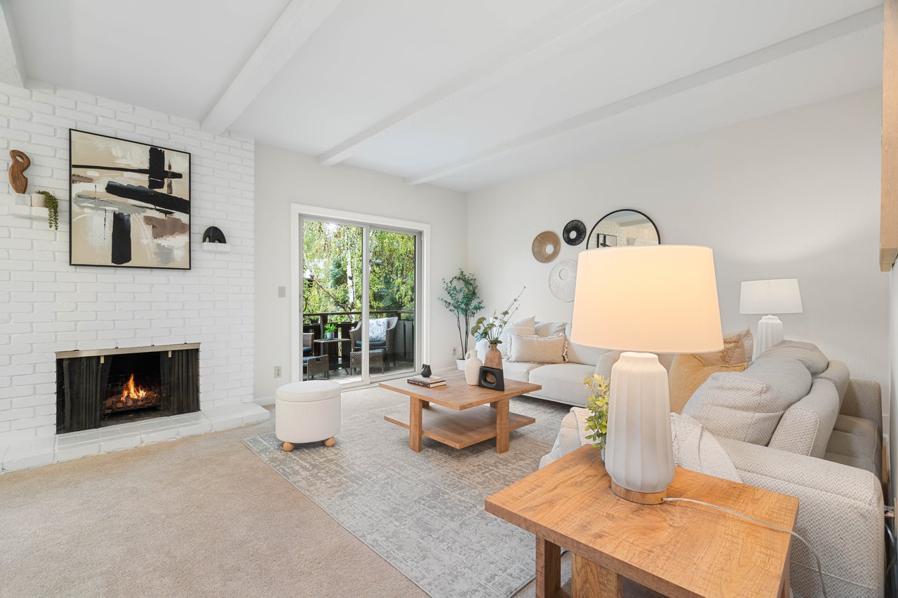 100 East Middlefield Road 6G