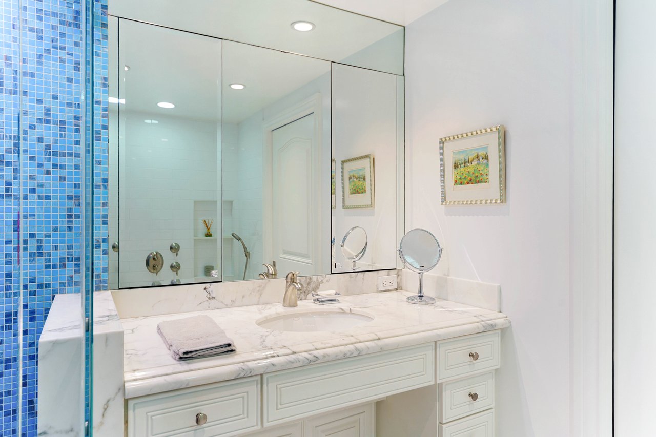Coveted Guard-Gated Zuma Bay Villas