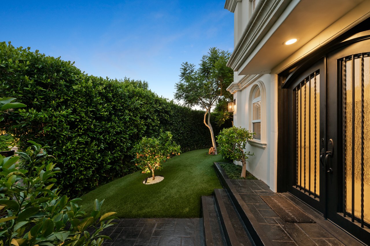 2209 Banyan Dr, Brentwood