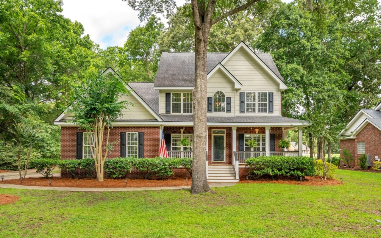 Charming Five-Bedroom Home – 5195 Forest Oaks Drive