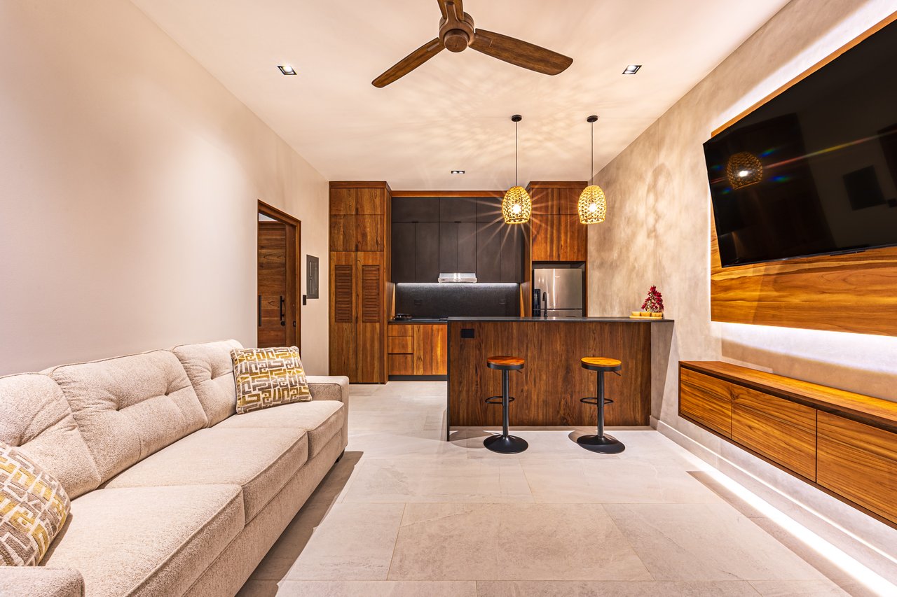 Casa Koules – Architectural 5-Bedroom Oceanview Estate in Prestigious Costa Verde Estates