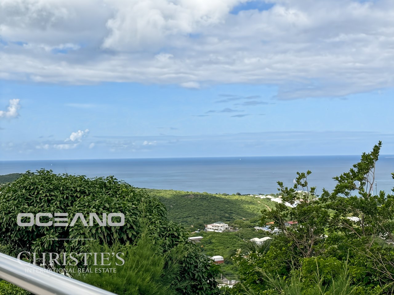 Villa with panoramic sea view