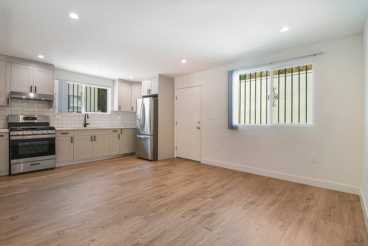 166 3/4 S Sycamore Ave | ADU