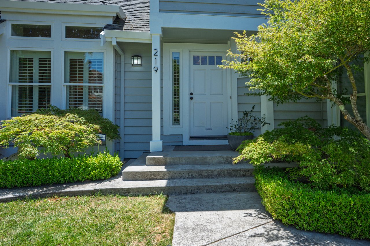 219 Butterfield Dr
