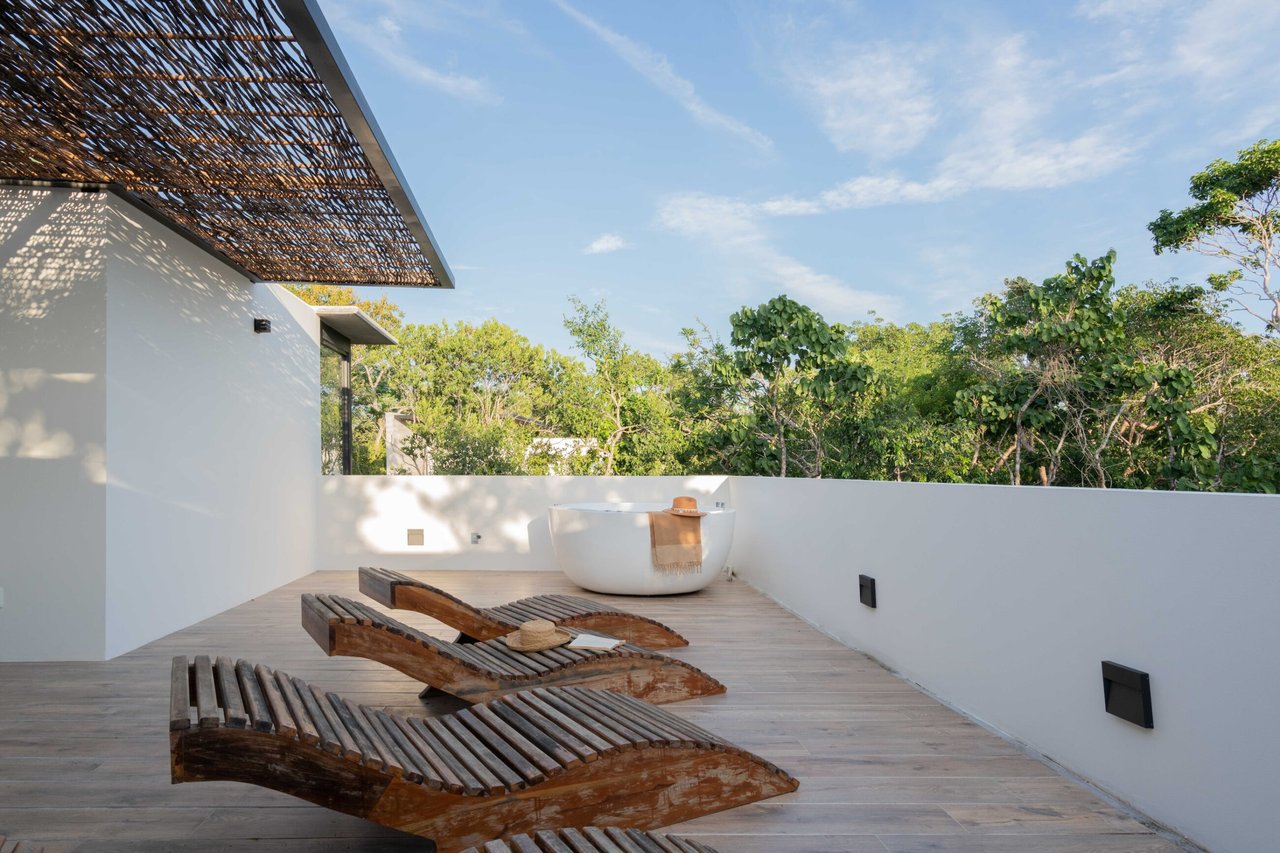 Villa 11  |  4 Bedroom with Large  Pool  in 12 O’Clock Tulum