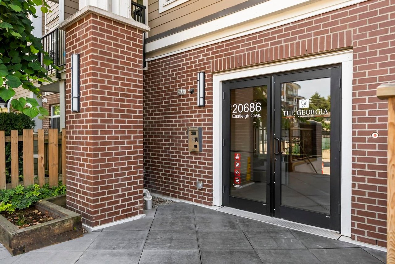 313-20686 Eastleigh Crescent