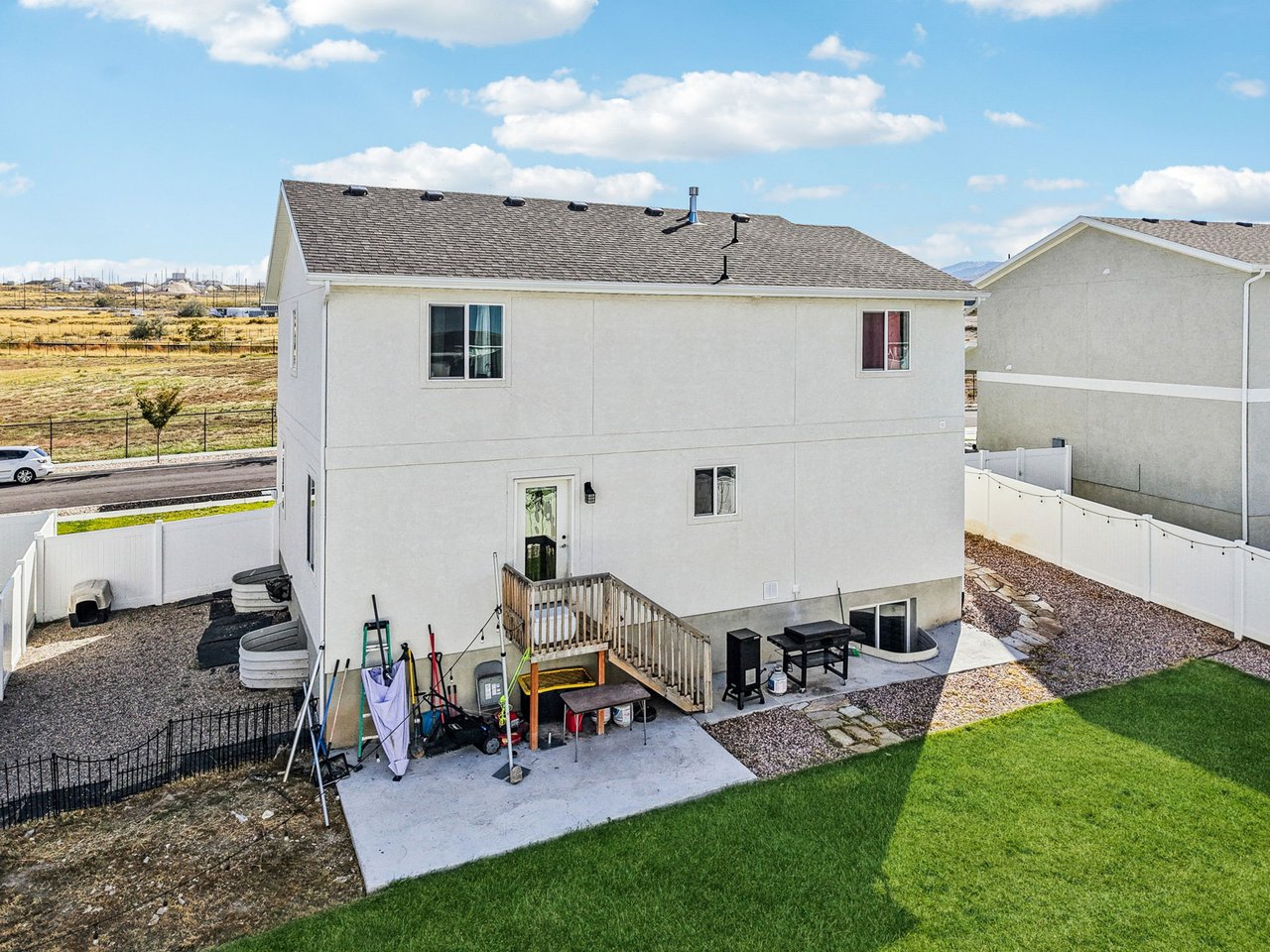 3936 S Sennie Dr