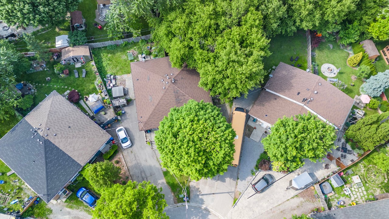 69 Marlin Crt, Newmarket