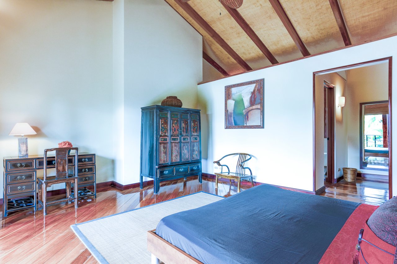 Luxuary Multi-Family Mansion