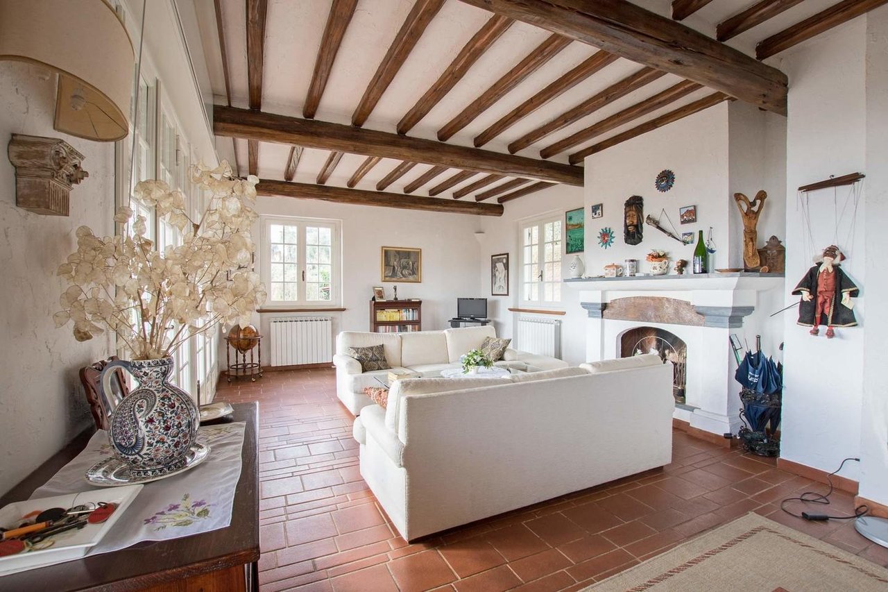 Villa Overlooking The Sea