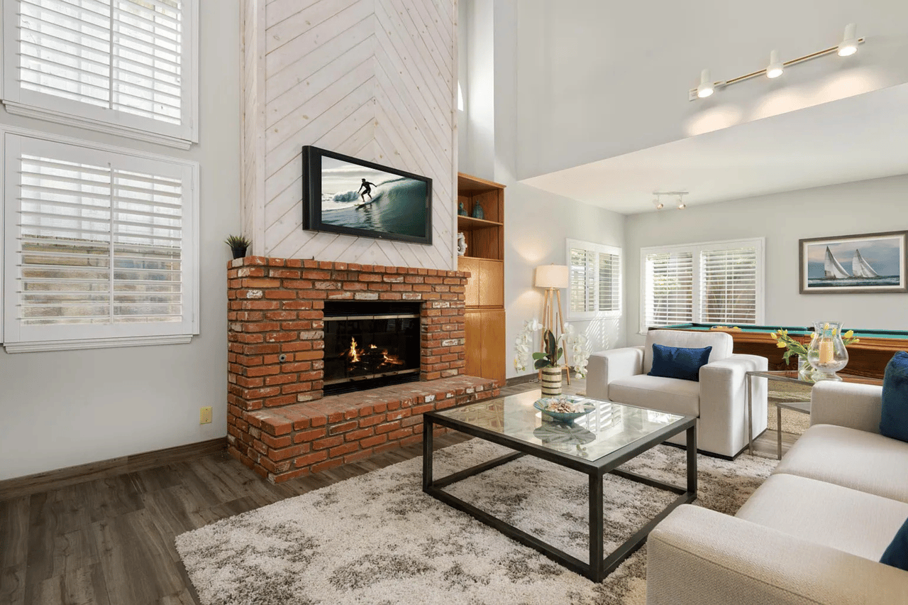 1280 Devon Lane