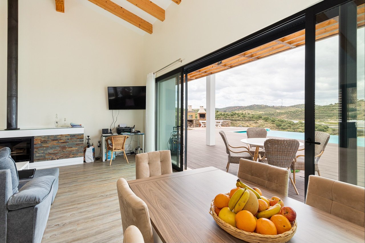 122.5-Hectare Private Estate with Lake, Events Venue & Luxury Home on the Alentejo–Algarve Border