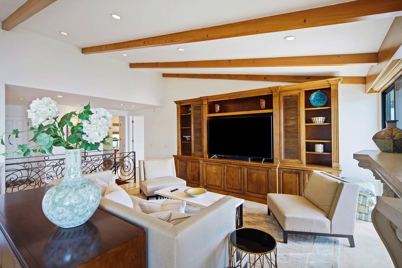 Coveted Guard-Gated Zuma Bay Villas