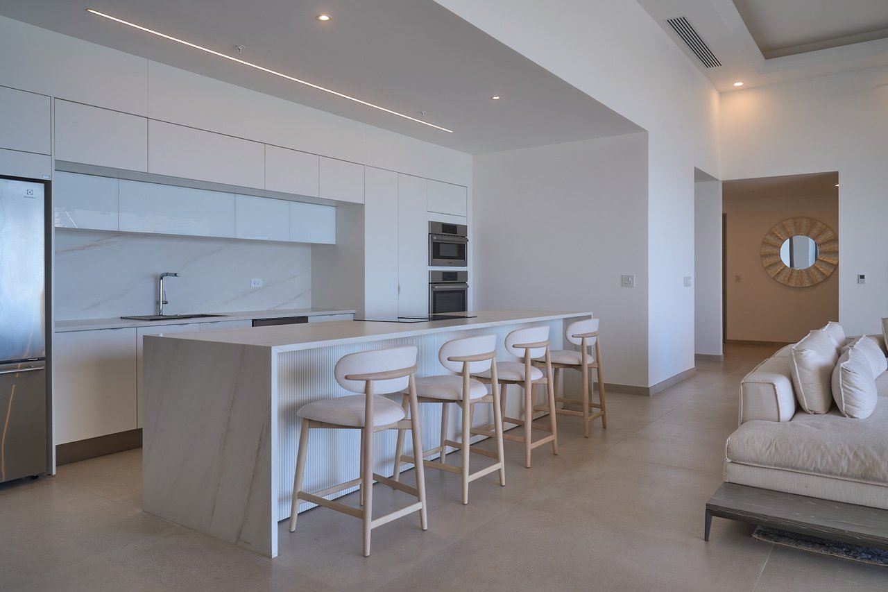 Residencia La Vista Tower C – Penthouse 701 | Elevated Ocean-View Living in Playa Tamarindo