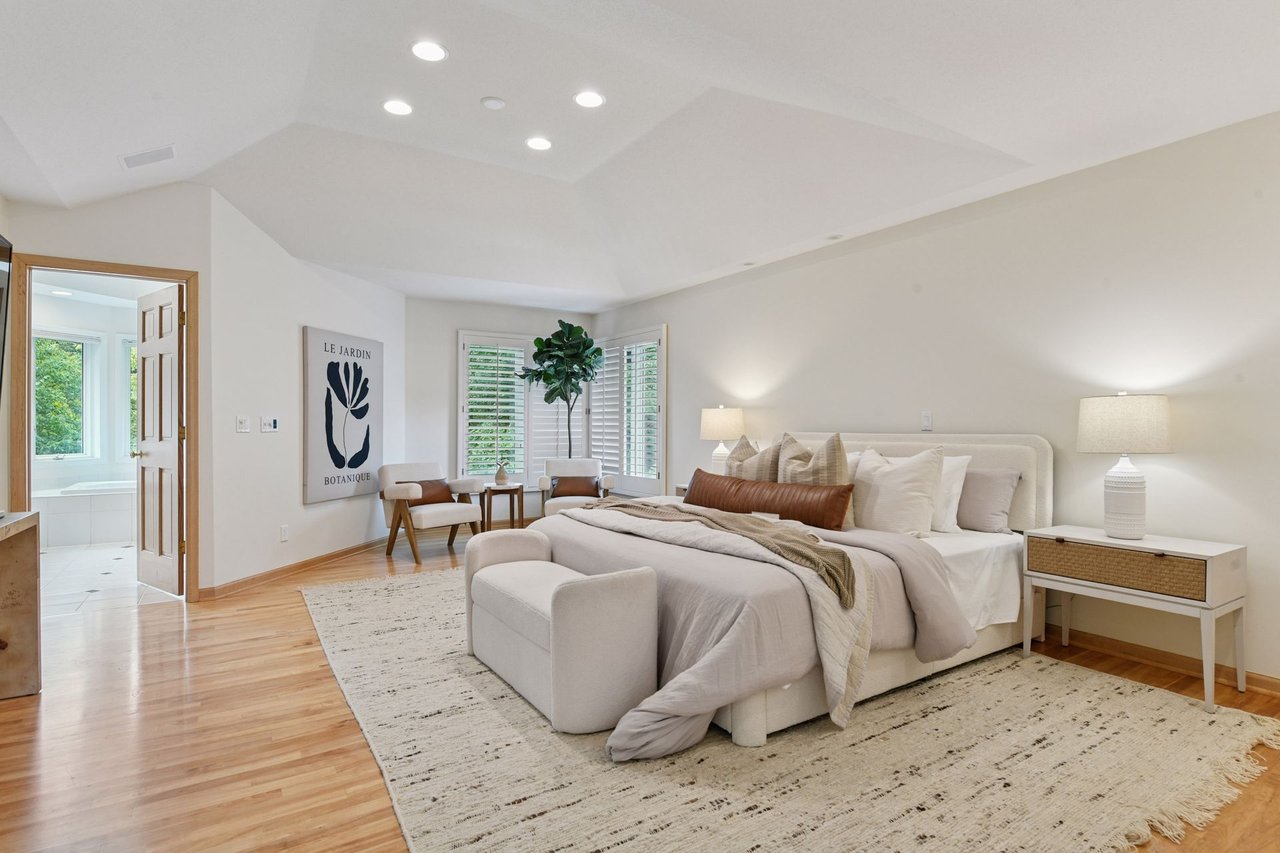 2487 Crowne Hill Road, Minnetonka