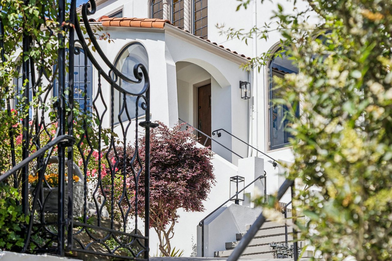 Multiple Offers! 299 Maywood Drive | Monterey Heights