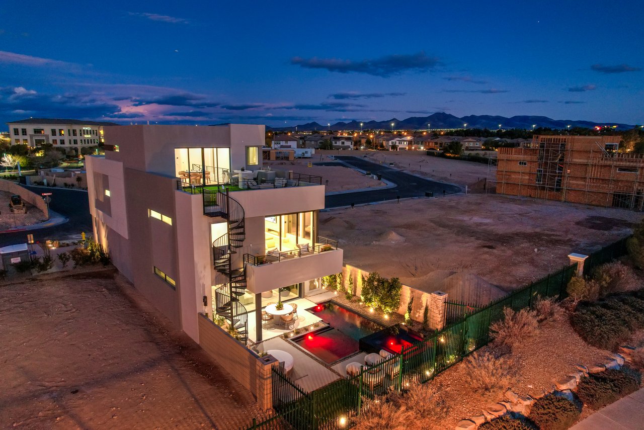 4077 Heron Fairway Dr