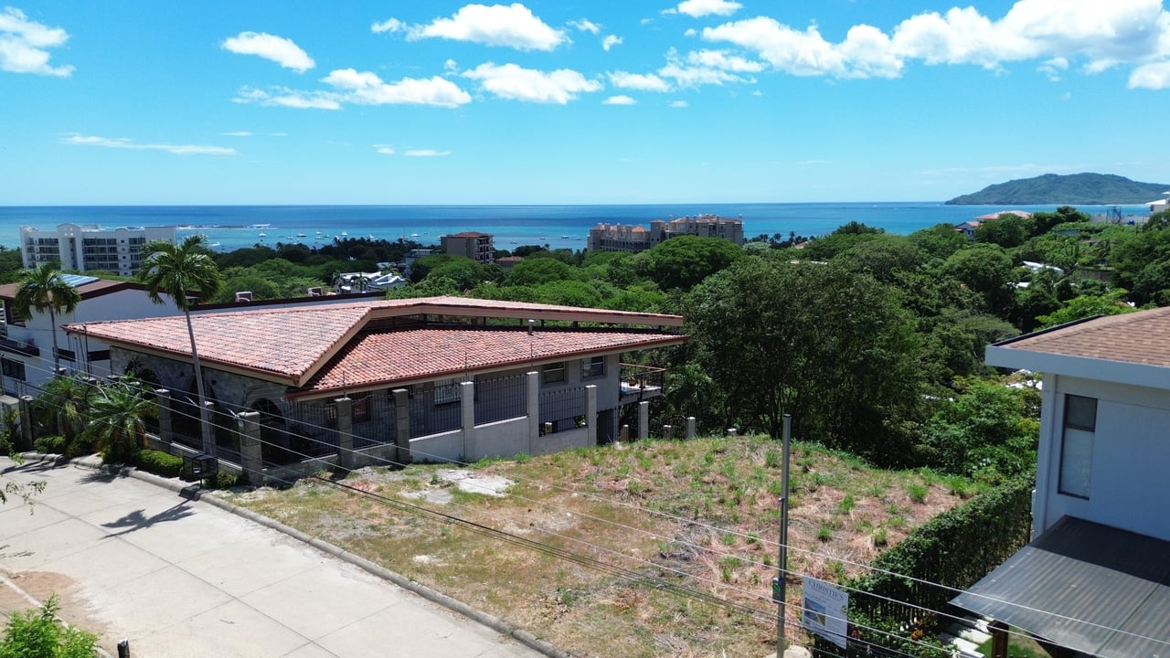 525.12 M2 Ocean View Lot with Water - Tamarindo