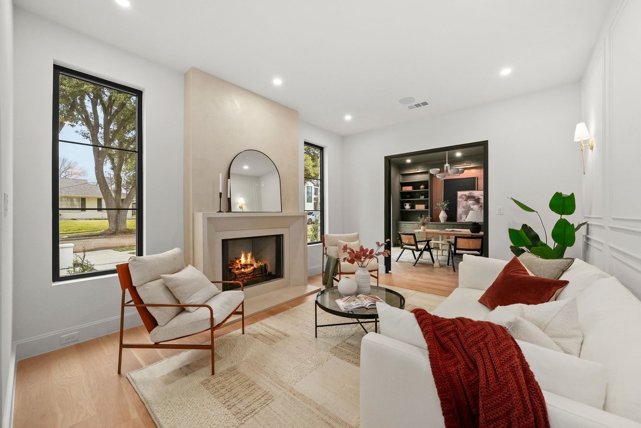 6814 Dalhart