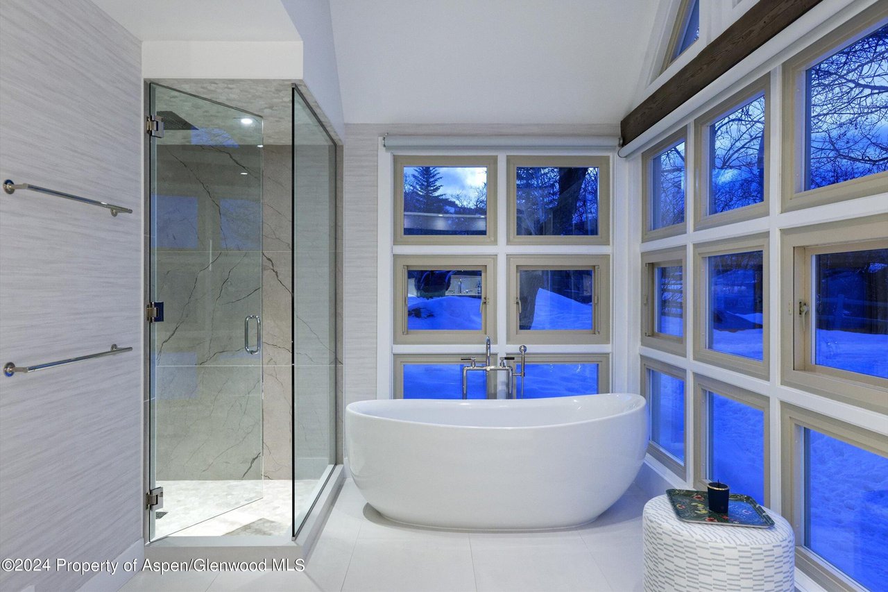 123 Larkspur Lane