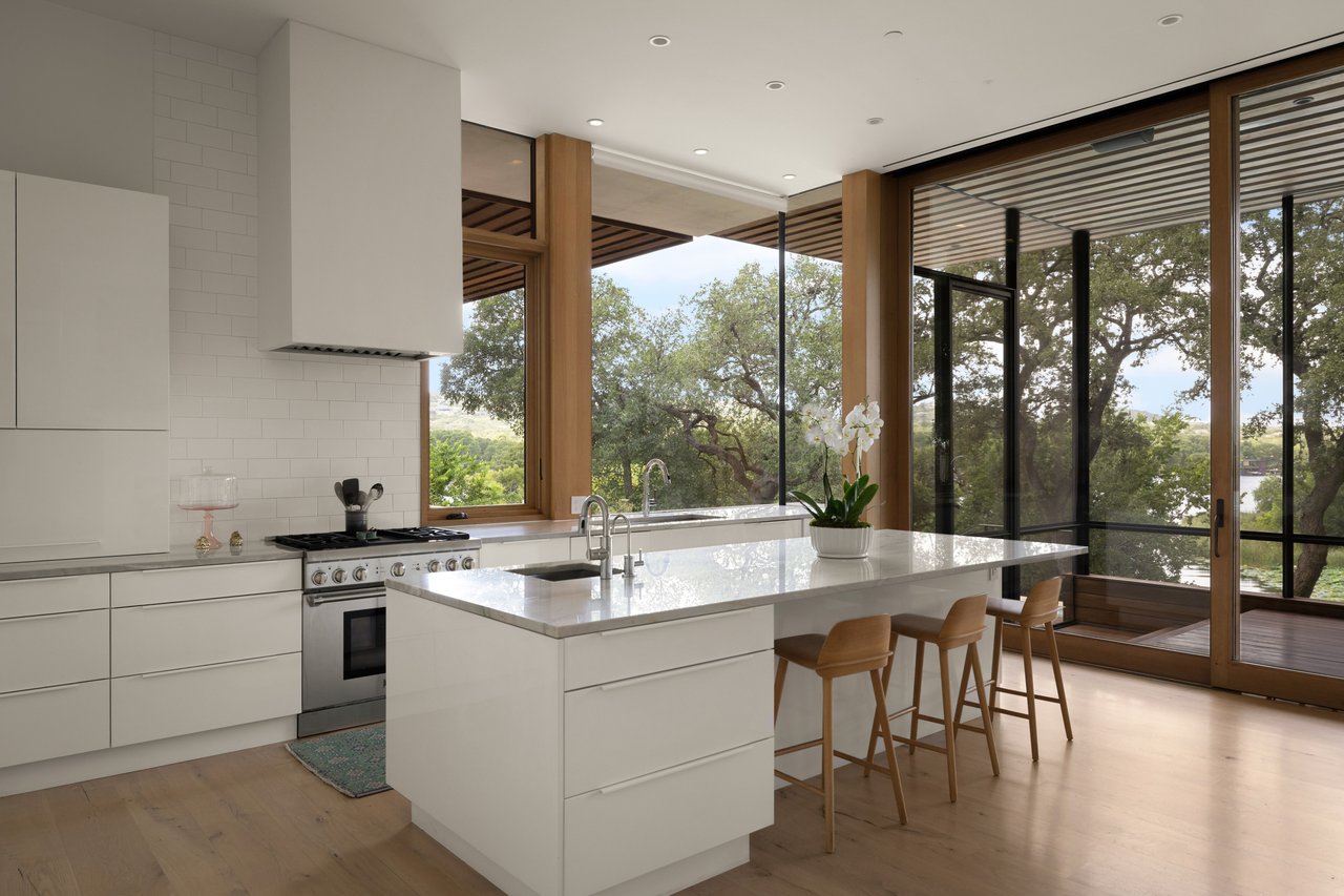 Scenic Drive Estate