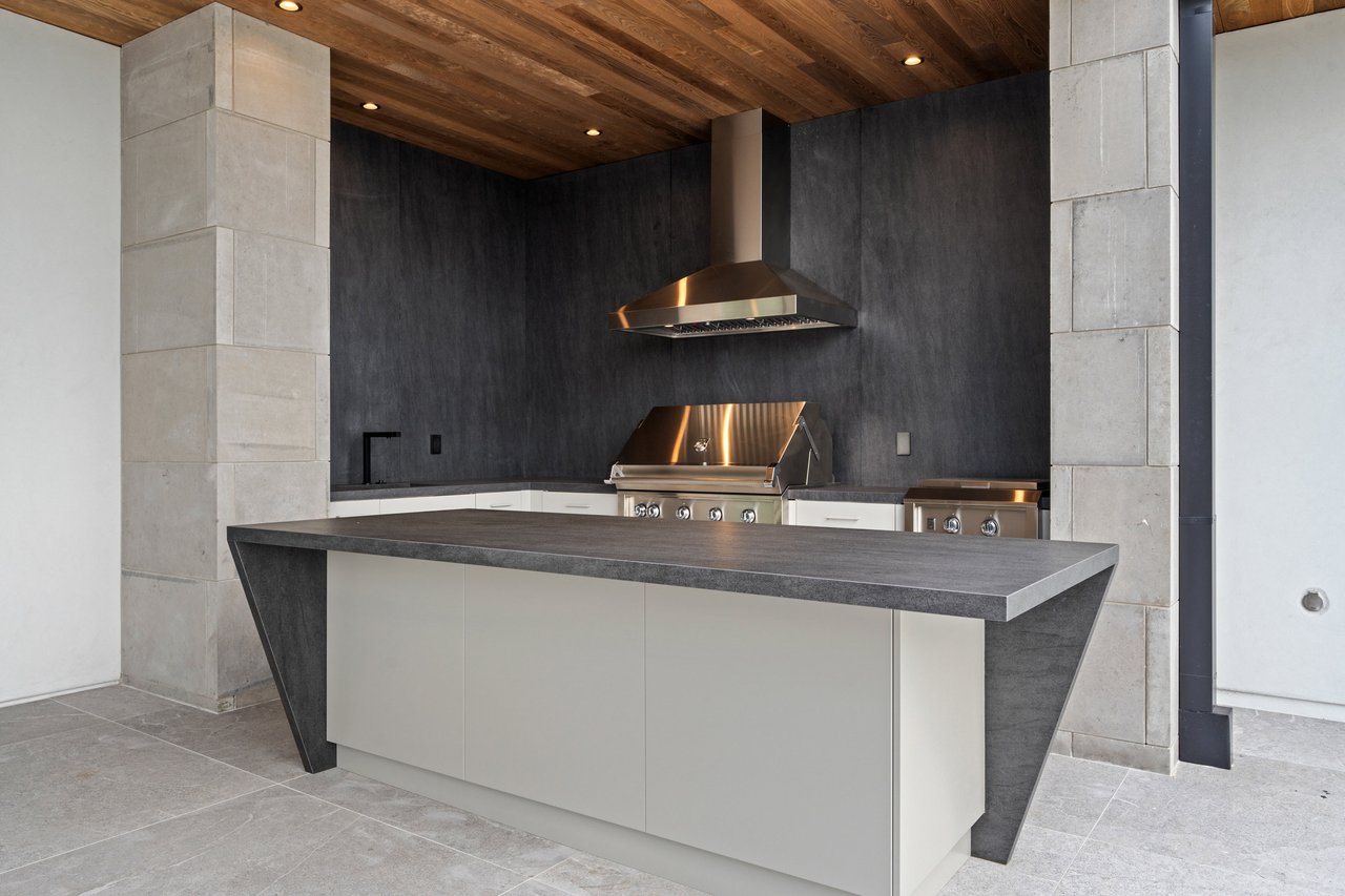 4909 Honey Daisy Way