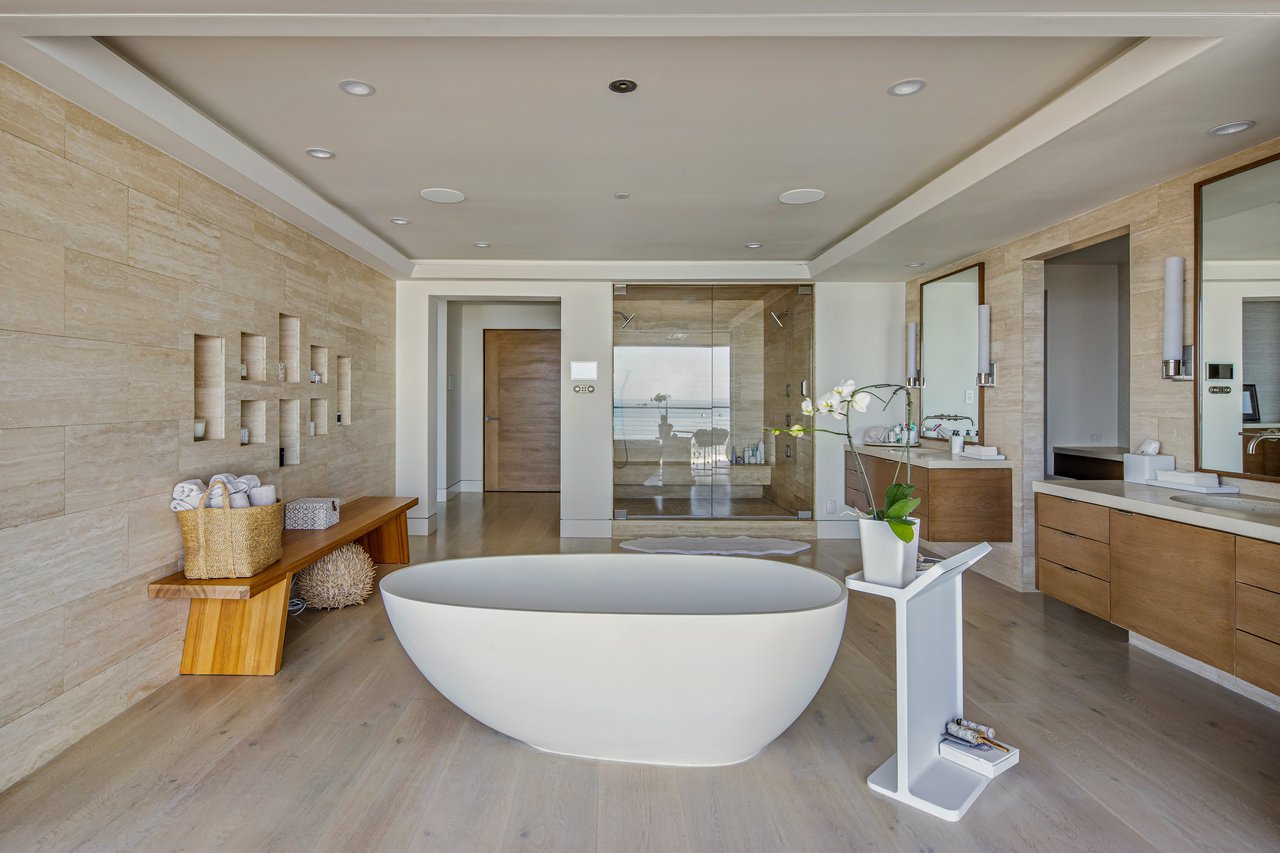 31504 Victoria Point Rd, Malibu