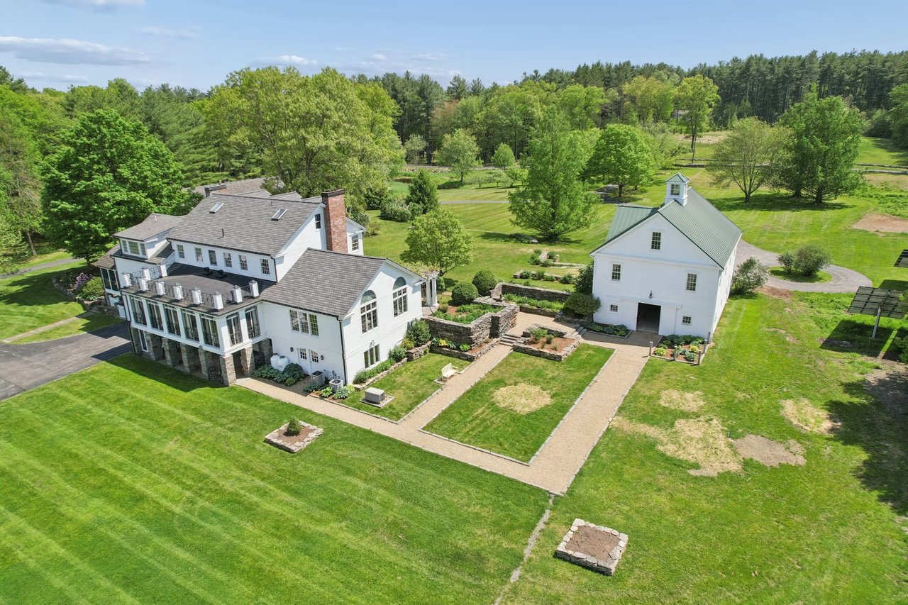 26 Madigan Ln