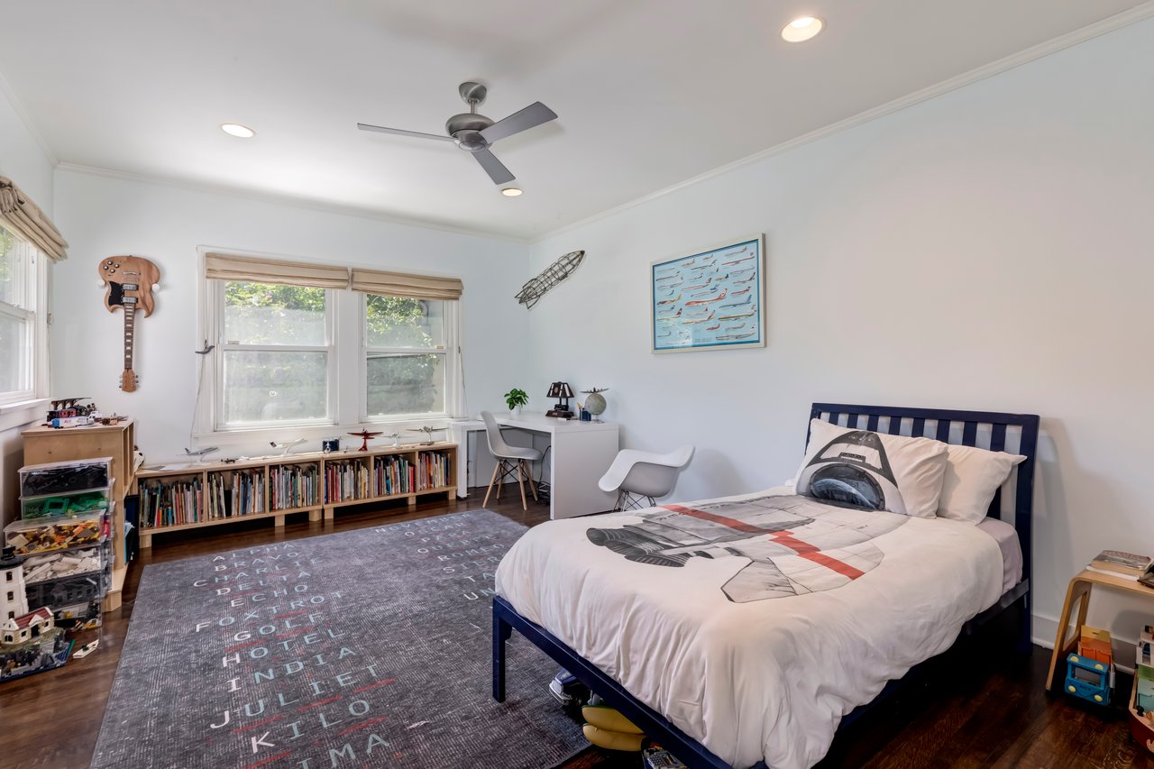 1024 Stearns Dr, Beverly Grove