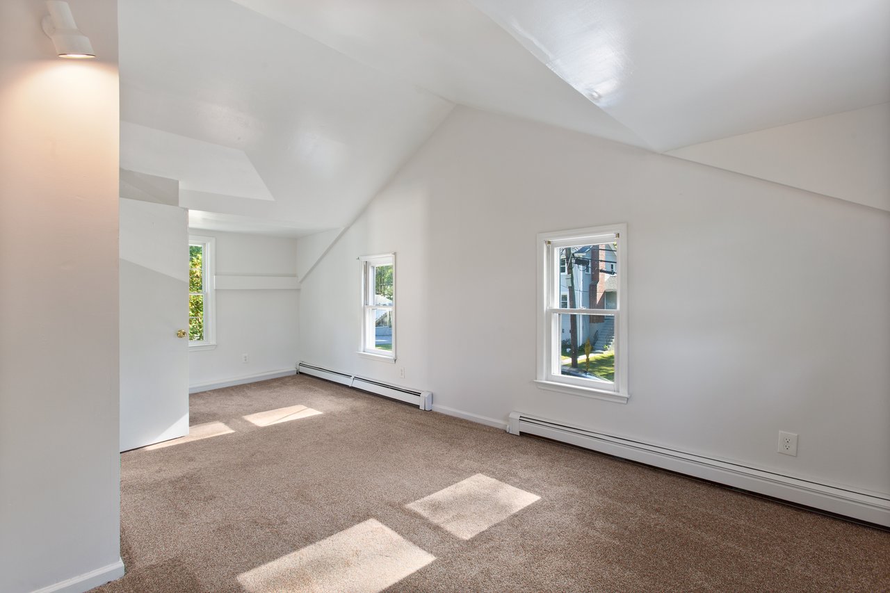 36 Anderson Road Unit: 2nd floor