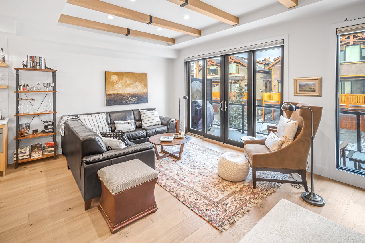 810 3rd Street Unit: 4