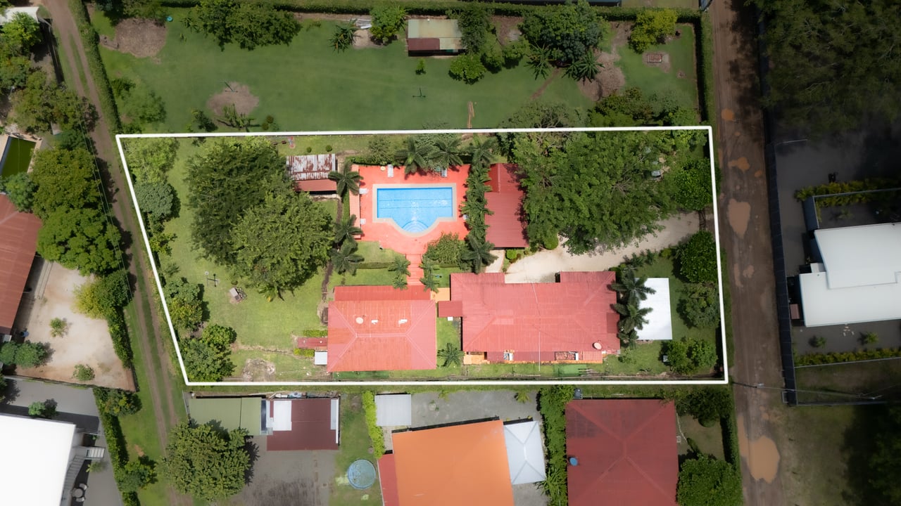 Tamarit House | Spacious Tropical Retreat in Villareal, Costa Rica