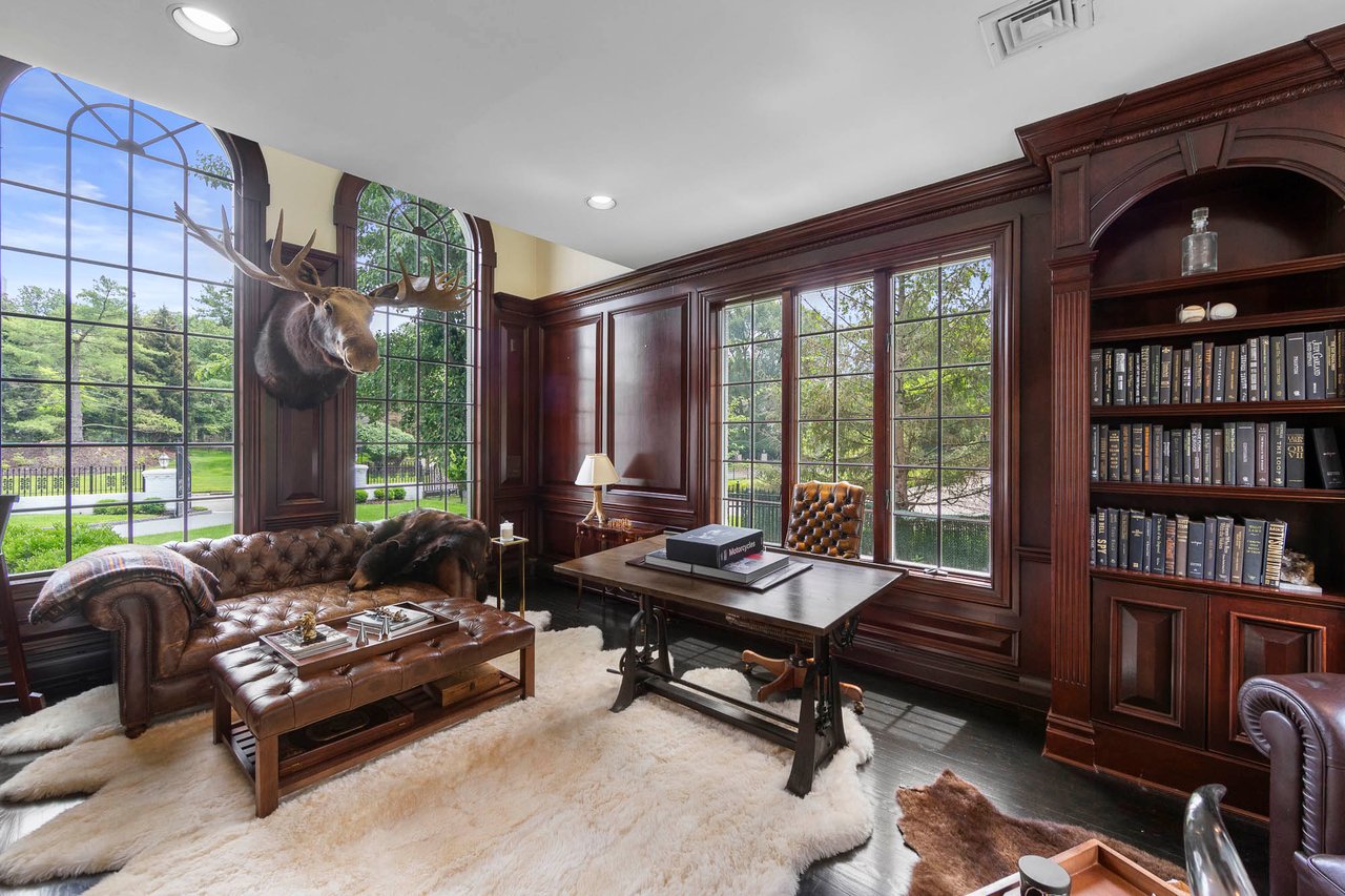 85 Sherwood Rd