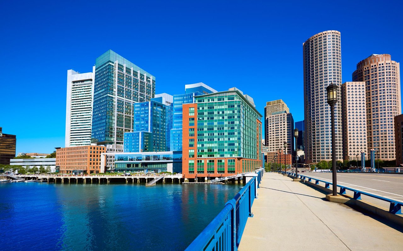 SEAPORT NEIGHBORHOOD GUIDE