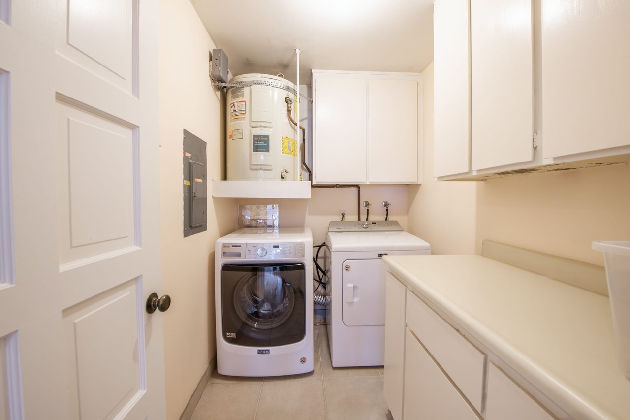 28 Greenwood Bay Dr