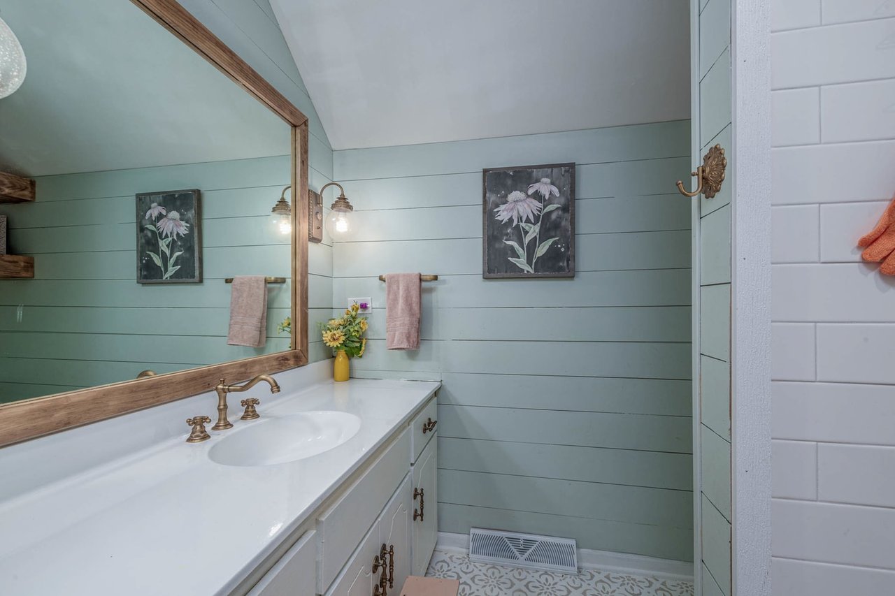 4029 Tamarack Trl S