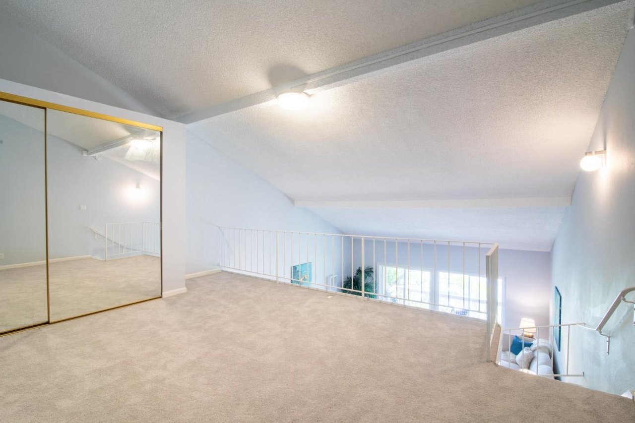 707 Fathom Dr, Unit 203