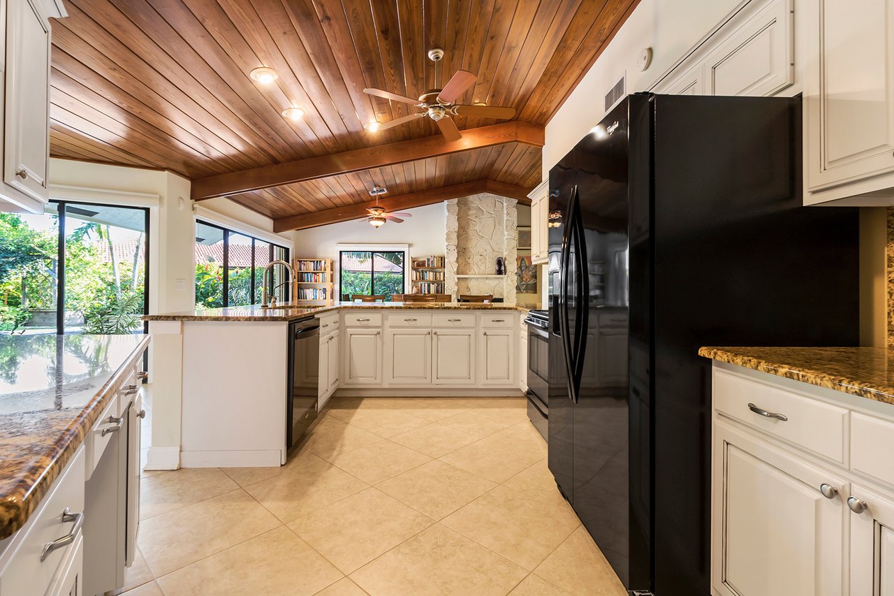 2848 NW 28th St
